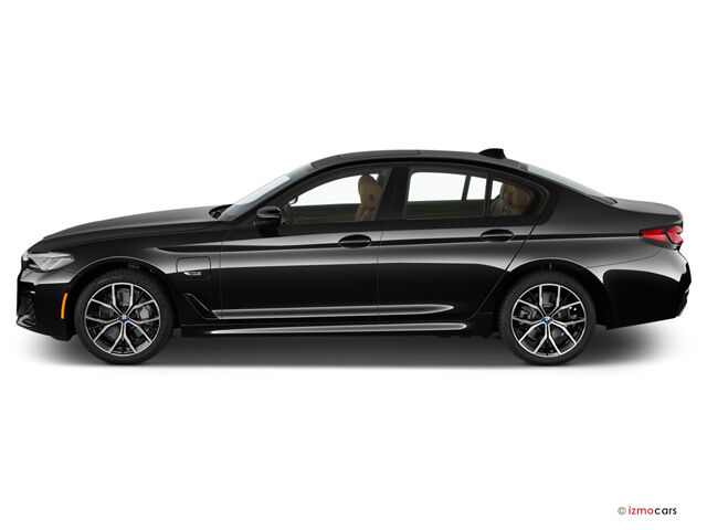 2023_bmw_5_series_sideview